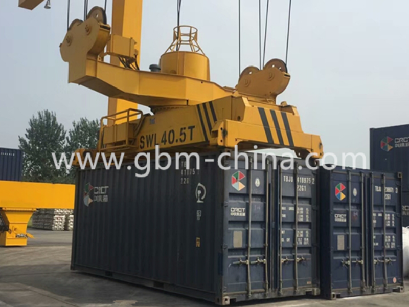 Hydraulic telescopic spreader10